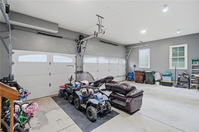 7260 Stone Ridge Drive, Springboro, OH 45066