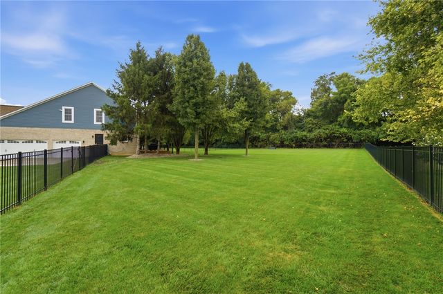 7260 Stone Ridge Drive, Springboro, OH 45066
