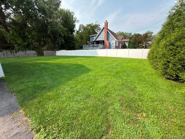 9 Babbitt Court, Elmsford, NY 10523