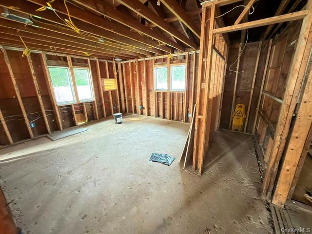 9 Babbitt Court, Elmsford, NY 10523