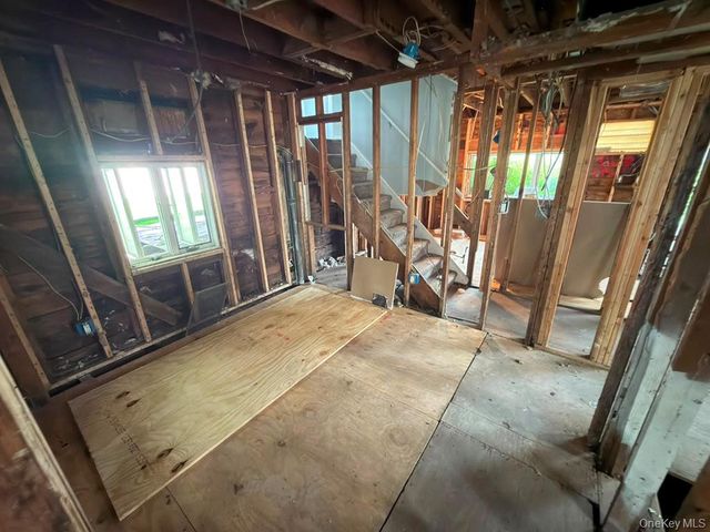 9 Babbitt Court, Elmsford, NY 10523