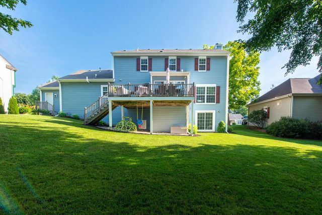 947 River Park DRIVE, Waukesha, WI 53189