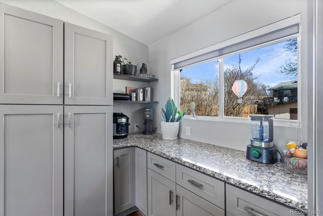 6652 Zinnia Street, Arvada, CO 80004