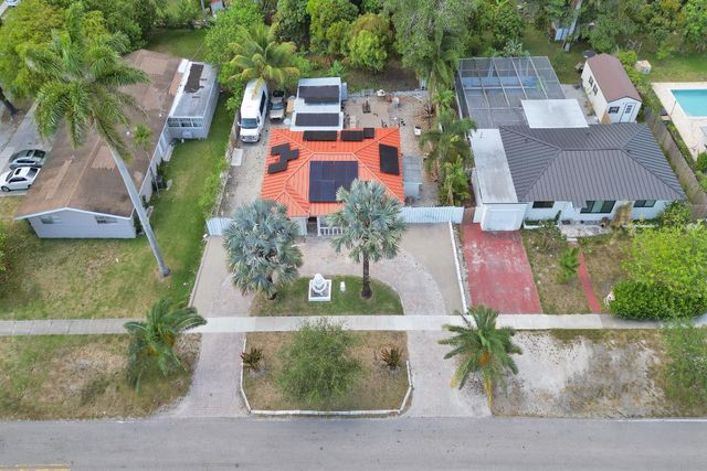 515 NE 139 Street, North Miami, FL 33161