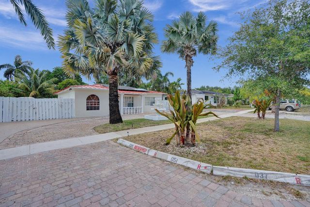 515 NE 139 Street, North Miami, FL 33161