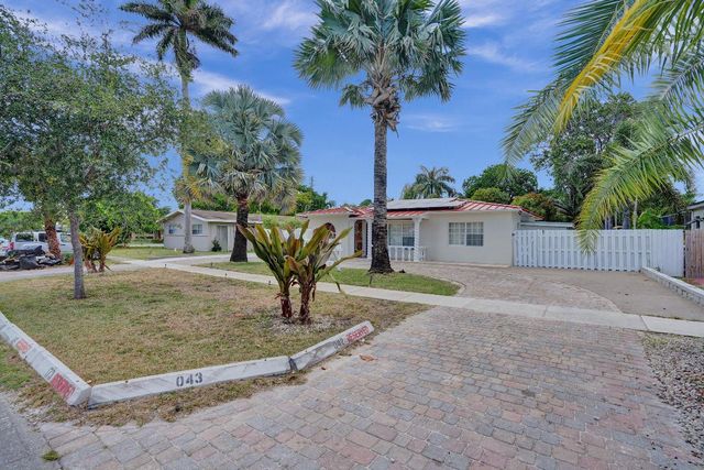 515 NE 139 Street, North Miami, FL 33161