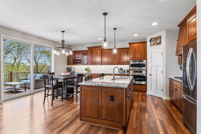 16527 75th Avenue N, Maple Grove, MN 55311