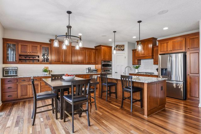 16527 75th Avenue N, Maple Grove, MN 55311