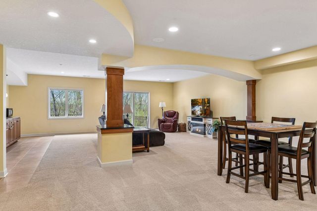 16527 75th Avenue N, Maple Grove, MN 55311
