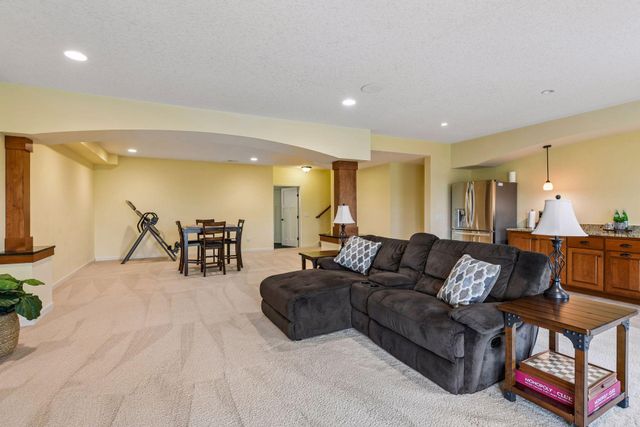 16527 75th Avenue N, Maple Grove, MN 55311
