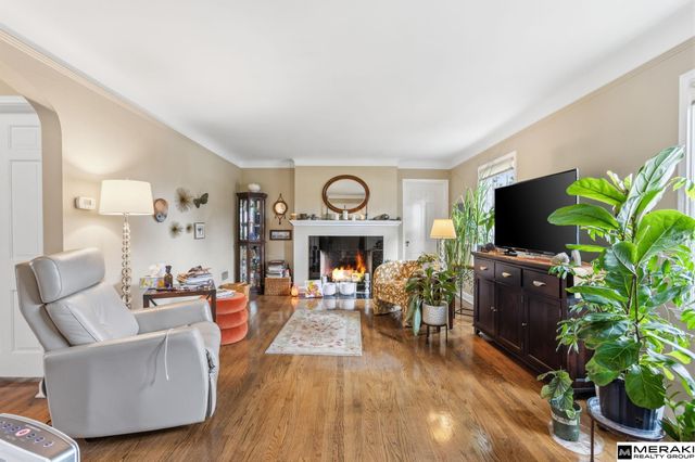 4816 Davenport Street, Omaha, NE 68132