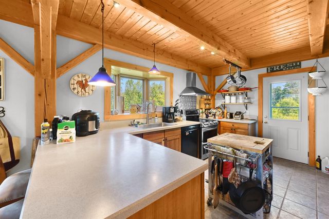 732 Station Road, North Hero, VT 05474
