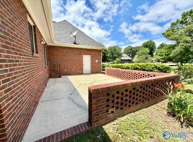 2414 Surrey Lane SE, Decatur, AL 35601