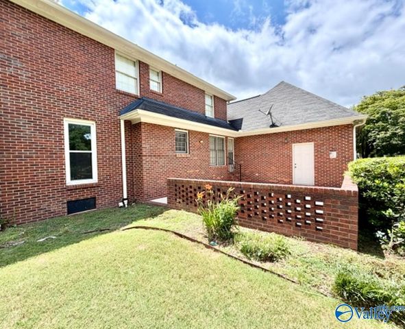 2414 Surrey Lane SE, Decatur, AL 35601