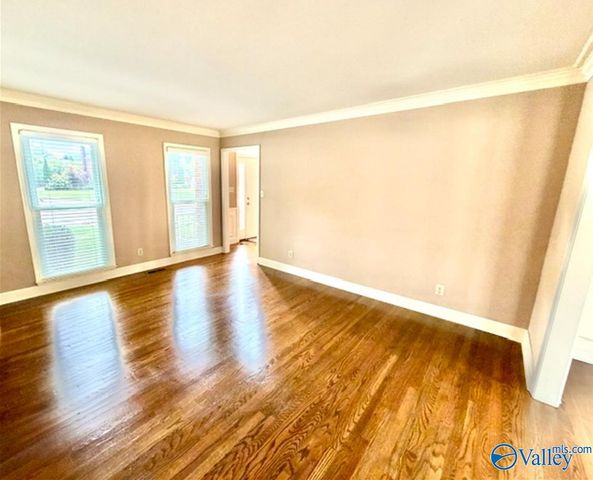 2414 Surrey Lane SE, Decatur, AL 35601