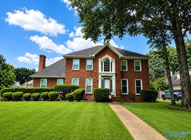 2414 Surrey Lane SE, Decatur, AL 35601
