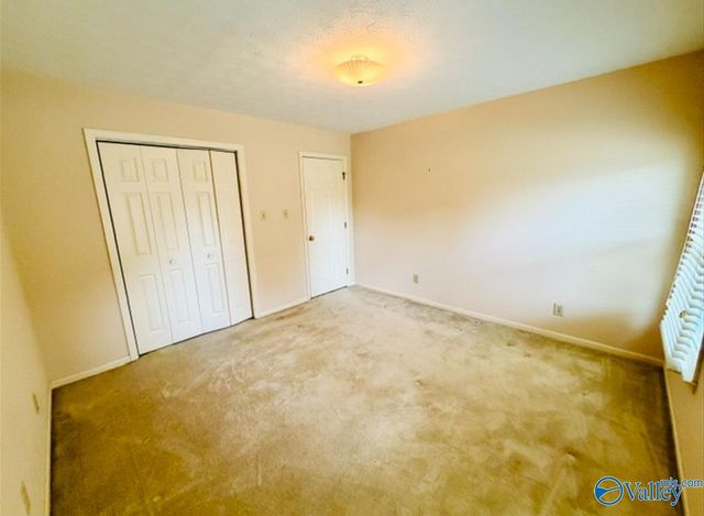 2414 Surrey Lane SE, Decatur, AL 35601