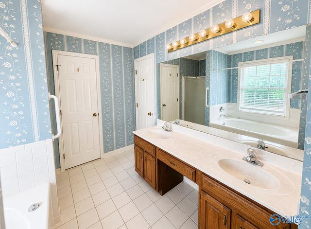2414 Surrey Lane SE, Decatur, AL 35601