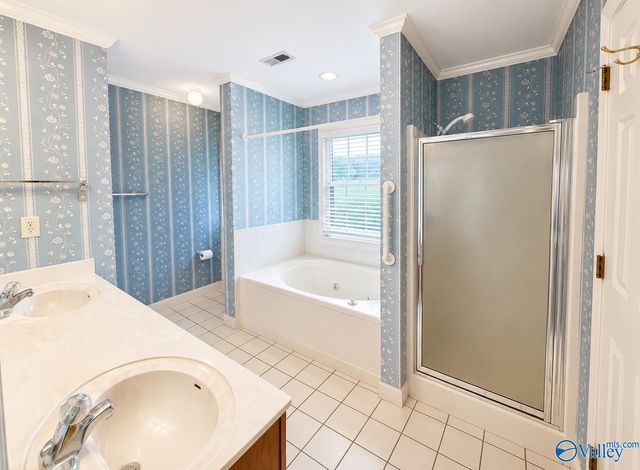 2414 Surrey Lane SE, Decatur, AL 35601