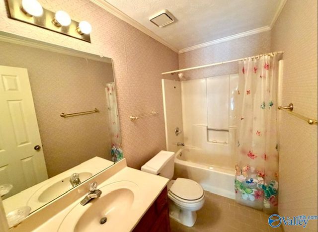 2414 Surrey Lane SE, Decatur, AL 35601