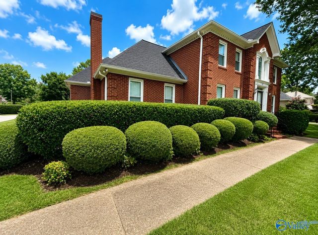 2414 Surrey Lane SE, Decatur, AL 35601