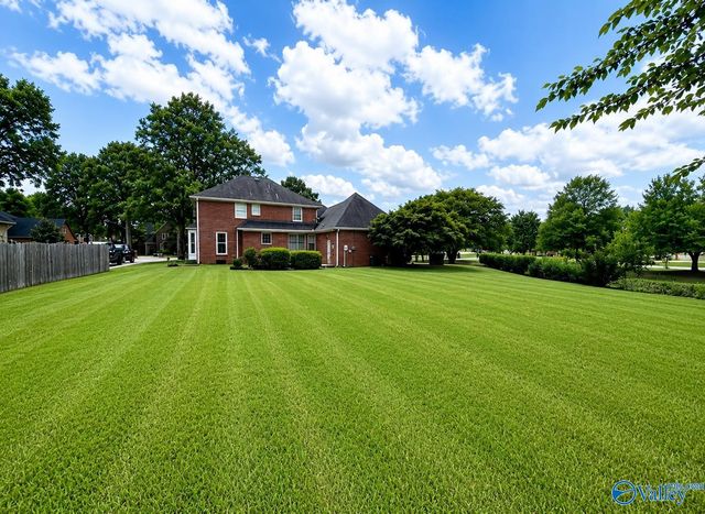 2414 Surrey Lane SE, Decatur, AL 35601