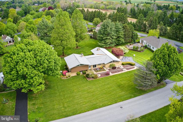 2149 STONECREST DR, Lancaster, PA 17601
