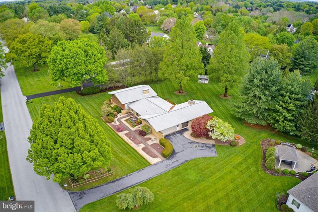 2149 STONECREST DR, Lancaster, PA 17601