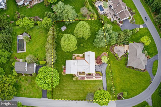 2149 STONECREST DR, Lancaster, PA 17601