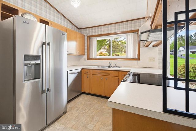 2149 STONECREST DR, Lancaster, PA 17601