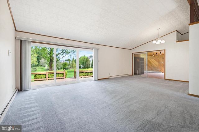 2149 STONECREST DR, Lancaster, PA 17601