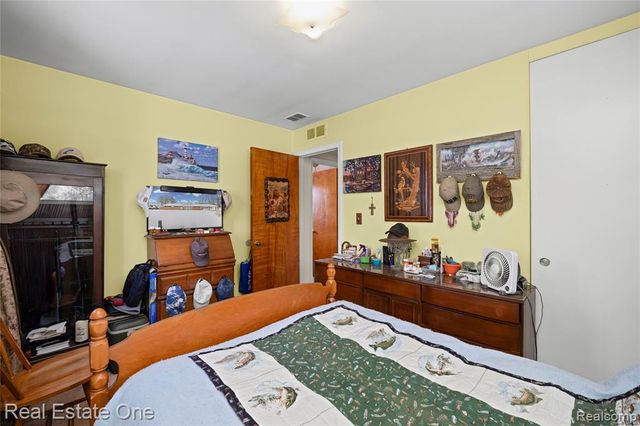 1632 Bolton Street, Walled Lake, MI 48390