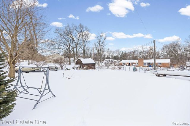 1632 Bolton Street, Walled Lake, MI 48390