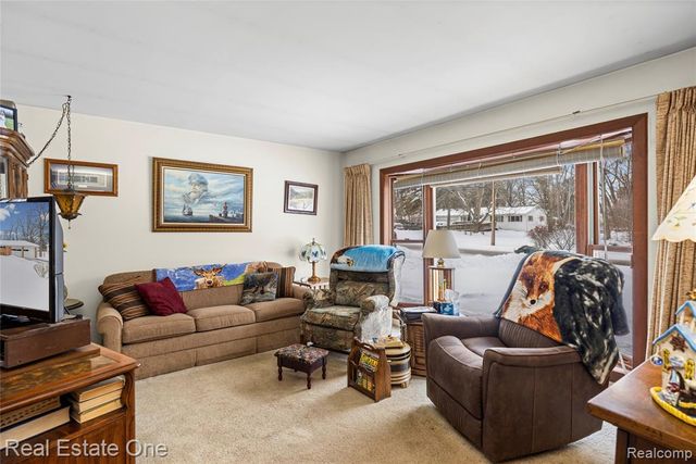 1632 Bolton Street, Walled Lake, MI 48390