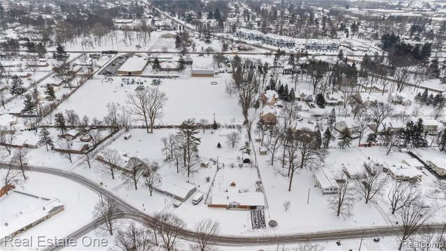 1632 Bolton Street, Walled Lake, MI 48390