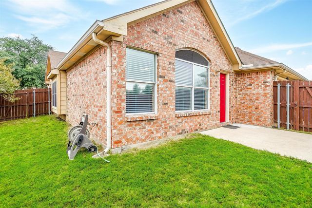 1945 Reddenson Court, Carrollton, TX 75010