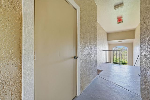 5140 NORTHRIDGE ROAD 306, Sarasota, FL 34238