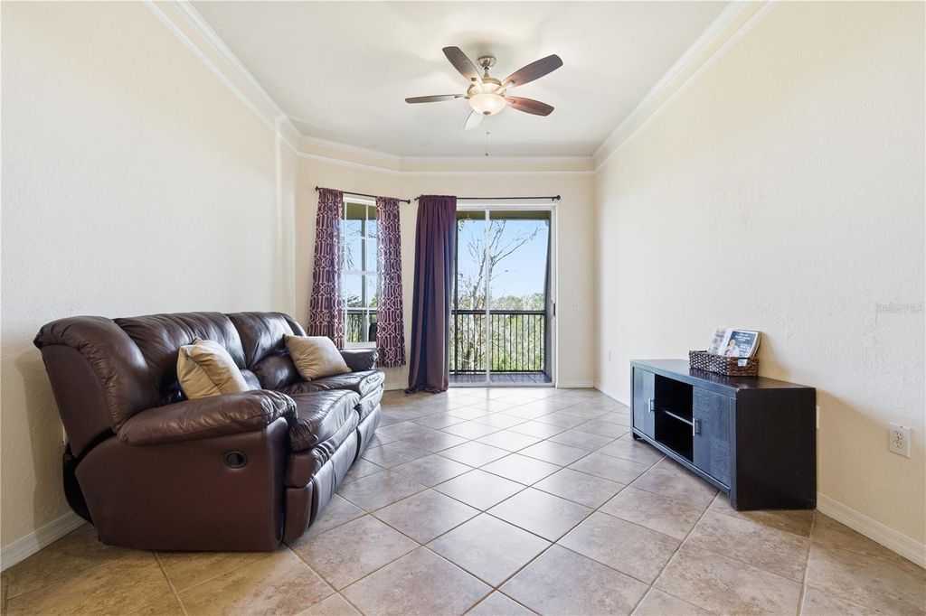 Image 4 of property listing at 5140 NORTHRIDGE ROAD 306, Sarasota, FL 34238