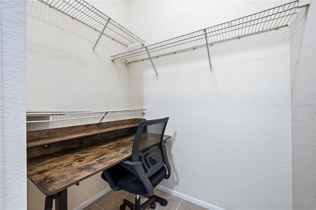 Image 31 of property listing at 5140 NORTHRIDGE ROAD 306, Sarasota, FL 34238