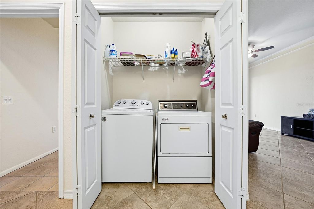 Image 32 of property listing at 5140 NORTHRIDGE ROAD 306, Sarasota, FL 34238