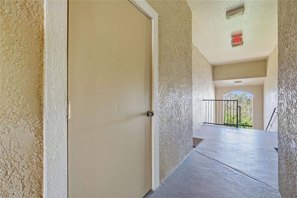 Image 39 of property listing at 5140 NORTHRIDGE ROAD 306, Sarasota, FL 34238