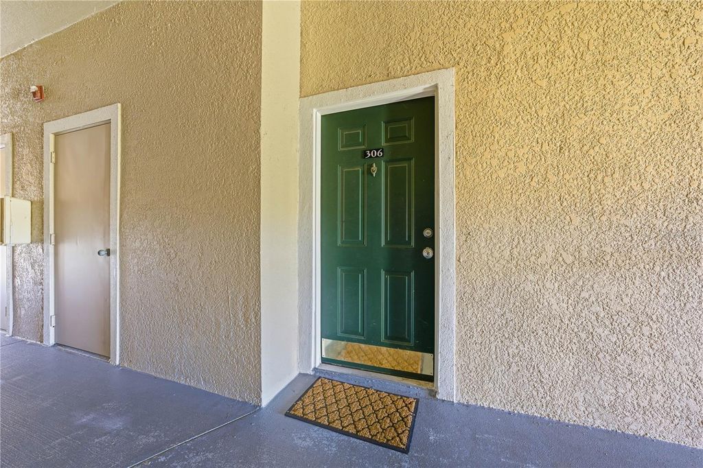Image 40 of property listing at 5140 NORTHRIDGE ROAD 306, Sarasota, FL 34238