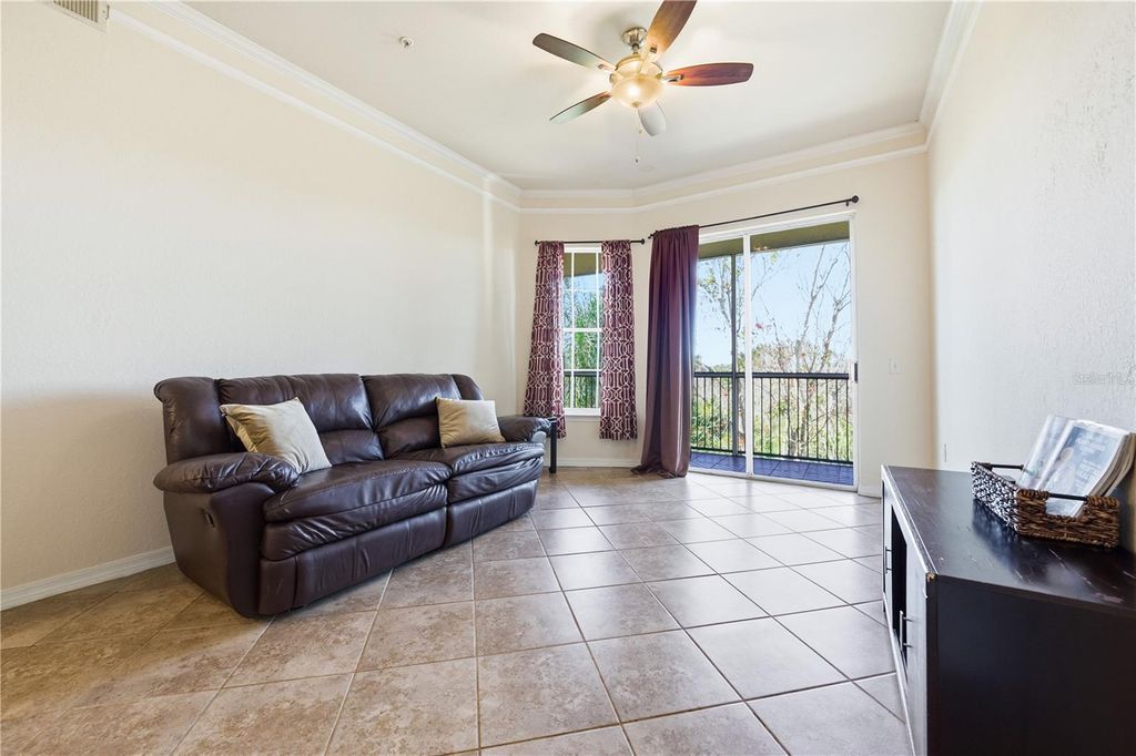 Image 5 of property listing at 5140 NORTHRIDGE ROAD 306, Sarasota, FL 34238