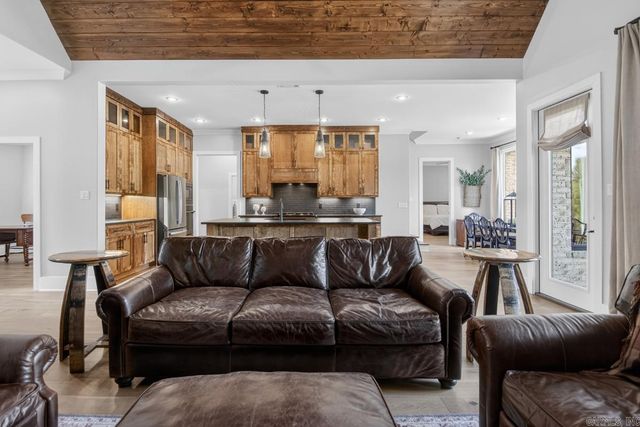 7400 Northwood Drive, Benton, AR 72019