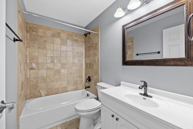 511 19TH ST SE, Minot, ND 58701