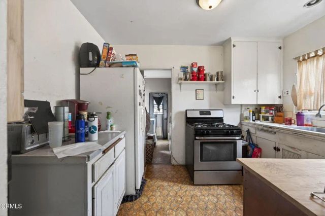 108 Barry Drive, Ventura, CA 93001