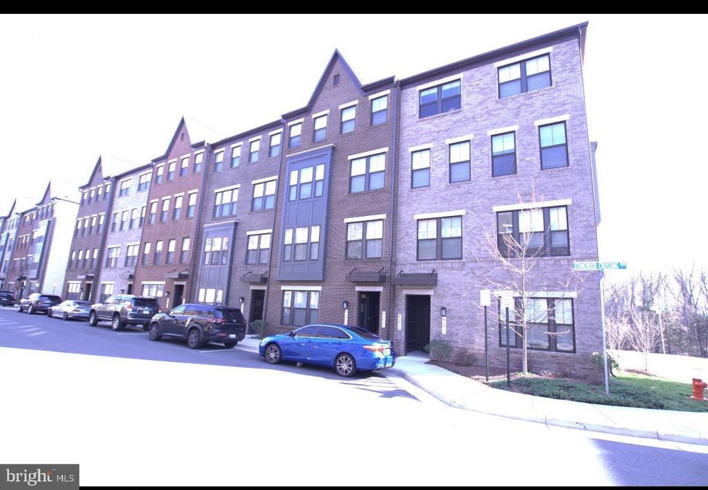 43417 STONEWOOD CROSSING TER, Ashburn, VA 20148