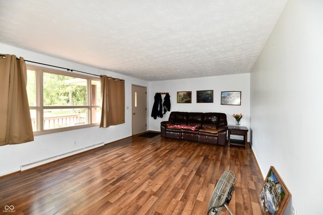 2051 N Avon, Avon, IN 46123