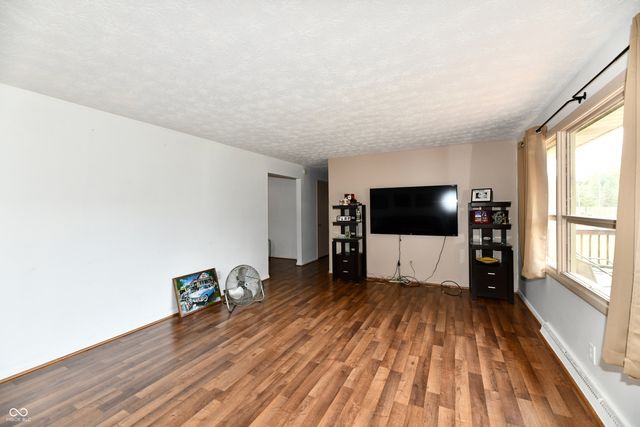 2051 N Avon, Avon, IN 46123