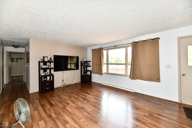2051 N Avon, Avon, IN 46123